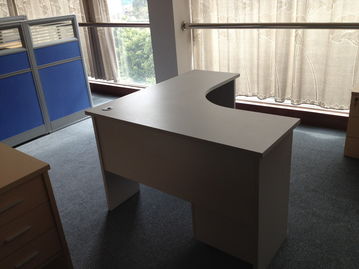 家具廠展廳換季,辦公臺 文員臺 會議臺 書柜 半價拋售 需自行安排車 文體辦公用品 powered discuz